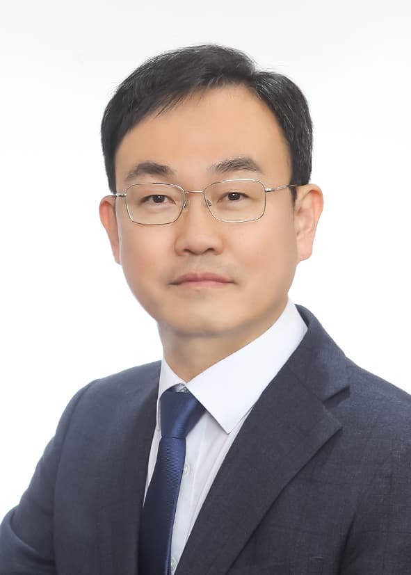 김경욱