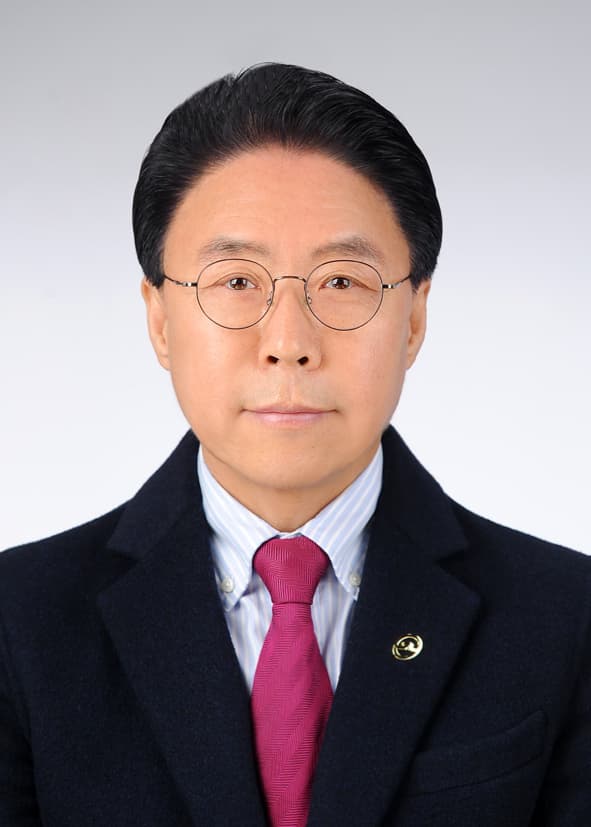 전범일