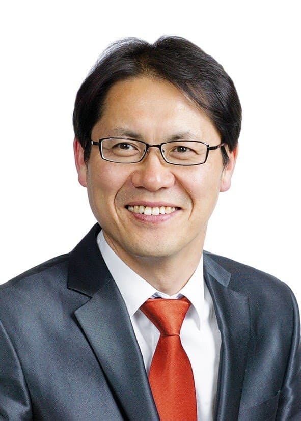 김우일