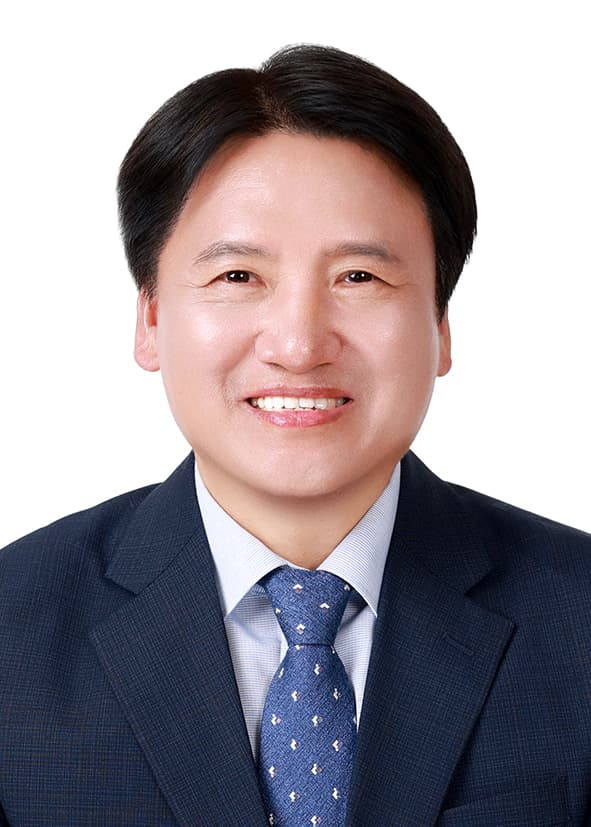 박대웅