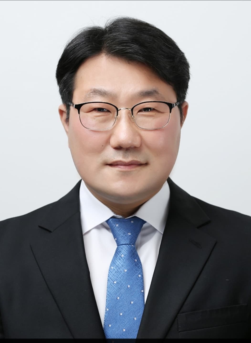 최정웅