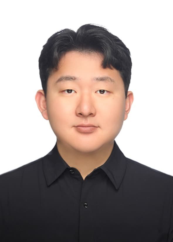 김동욱