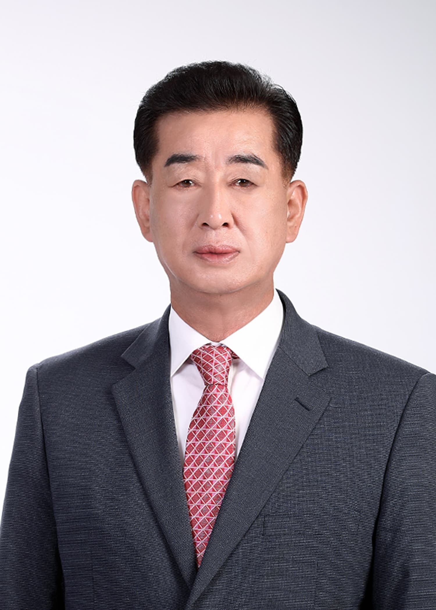 최건