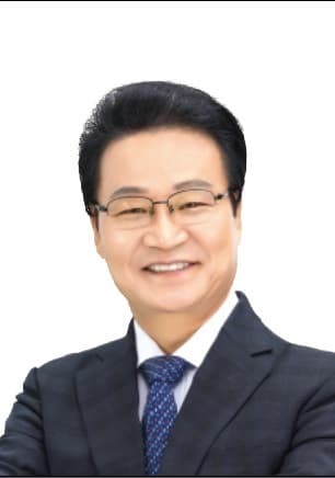 김용판
