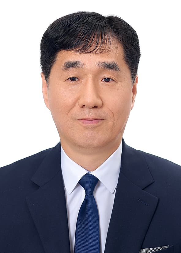 김철우