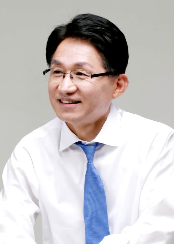 최충진