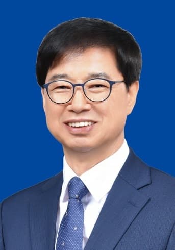 박병천