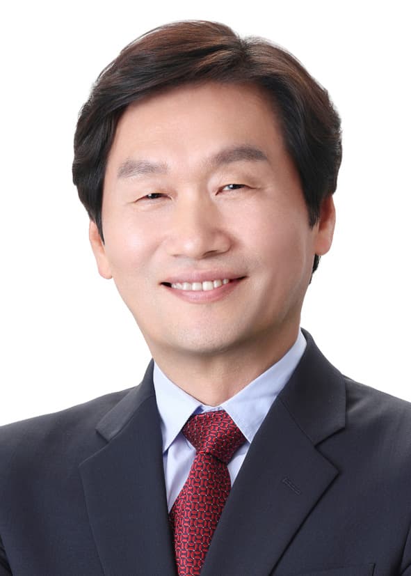 조현일