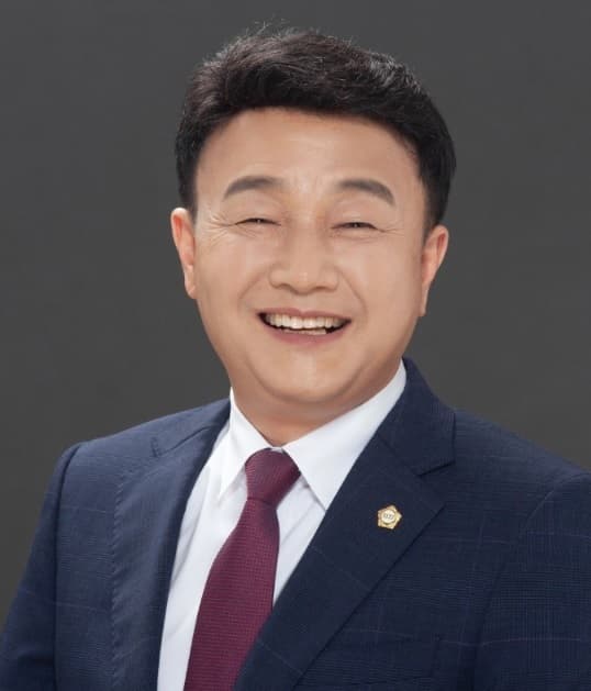 조현신