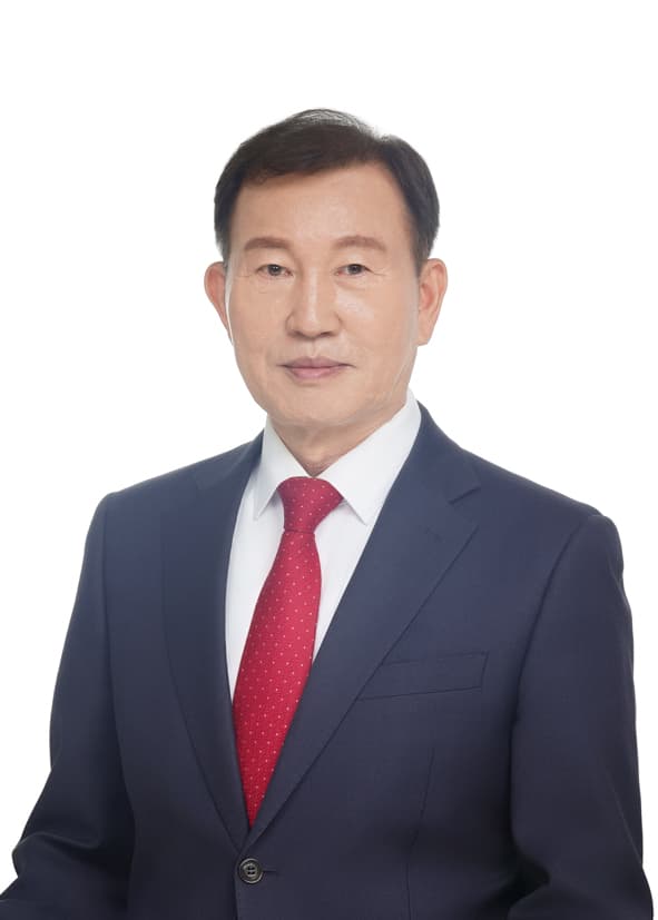 김이근
