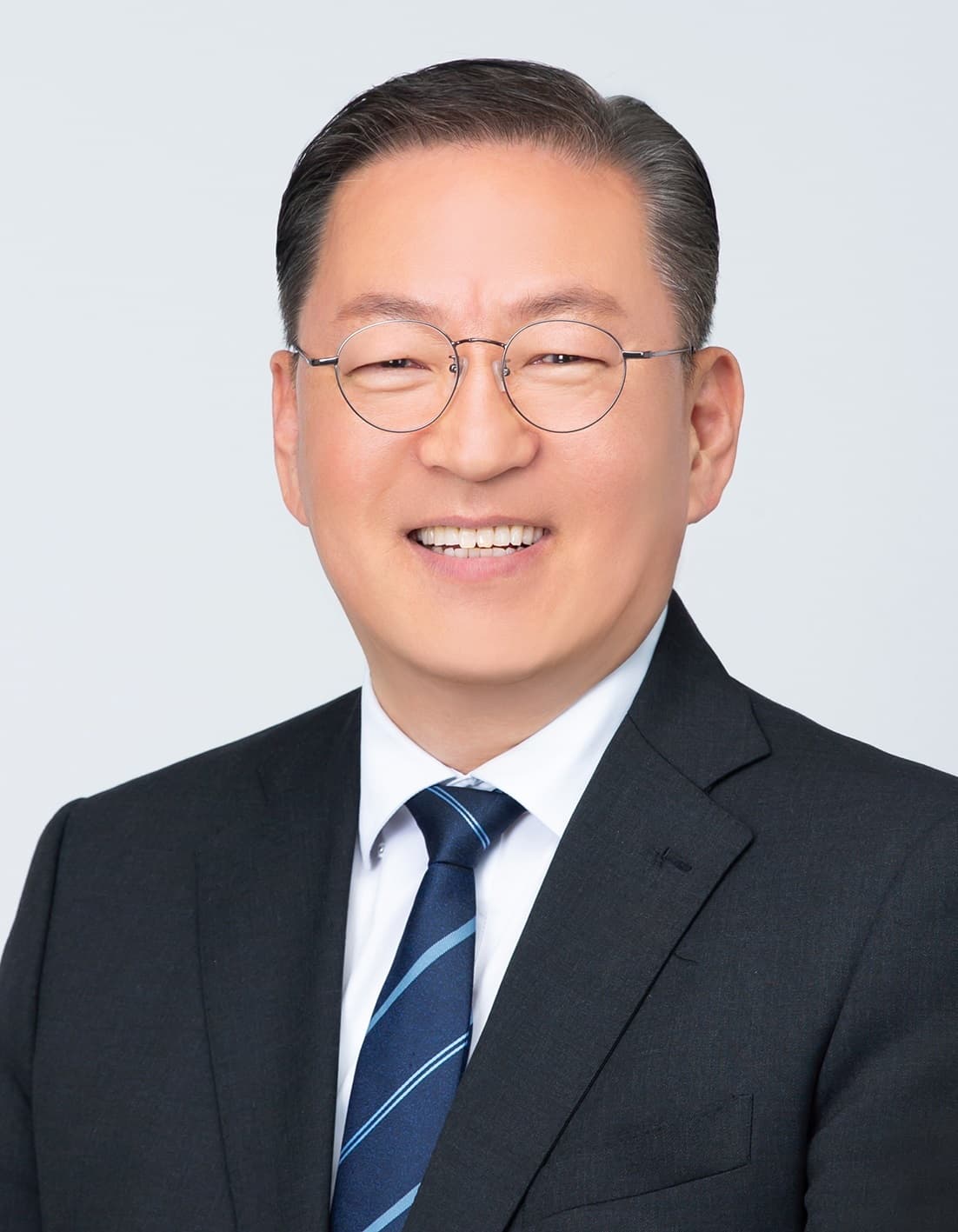 유인호